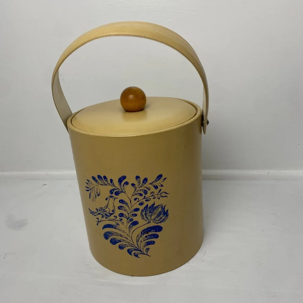Vintage Georges Briard Ice Bucket American‎ Country Pottery Blue Design 1960's